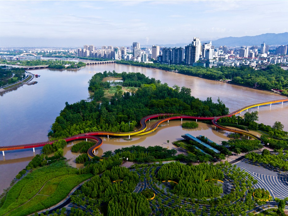 Parque Yanweizhou en la ciudad de Jinhua